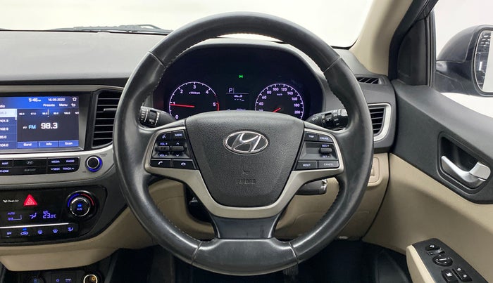 2017 Hyundai Verna 1.6 CRDI SX + AT, Diesel, Automatic, 91,968 km, Steering Wheel Close Up