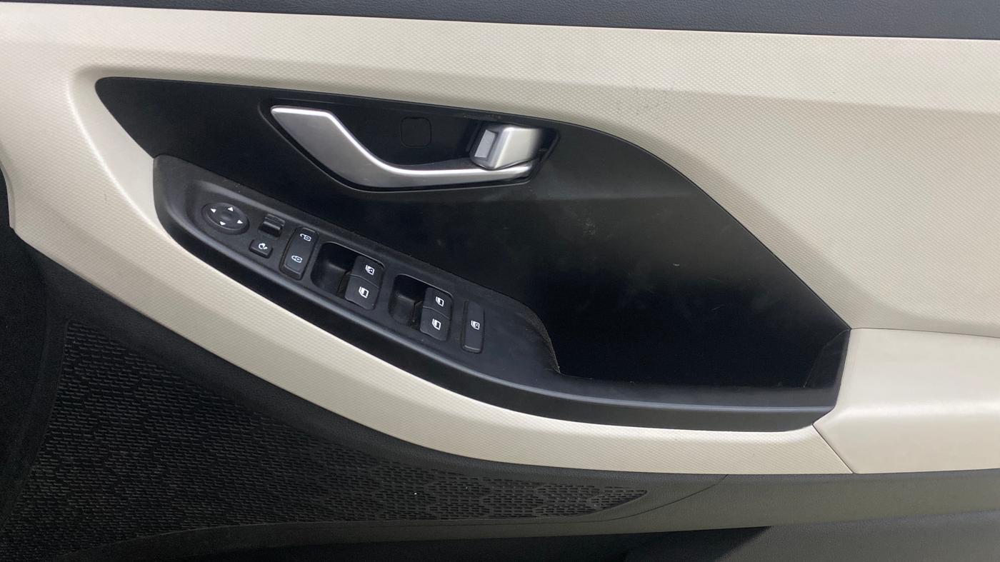 2023 Hyundai Creta SX EXECUTIVE 1.5 PETROL, Petrol, Manual, 52,215 km, Driver Side Door Panels Control