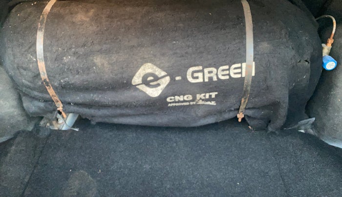 2020 Maruti Dzire VXI, CNG, Manual, 1,27,250 km, Boot Inside