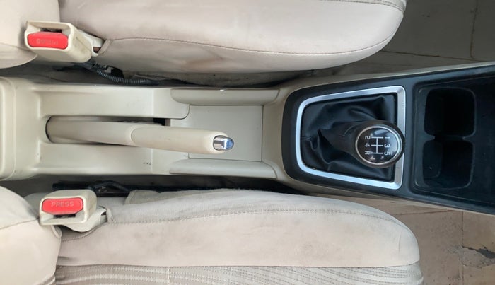 2020 Maruti Dzire VXI, CNG, Manual, 1,27,250 km, Gear Lever