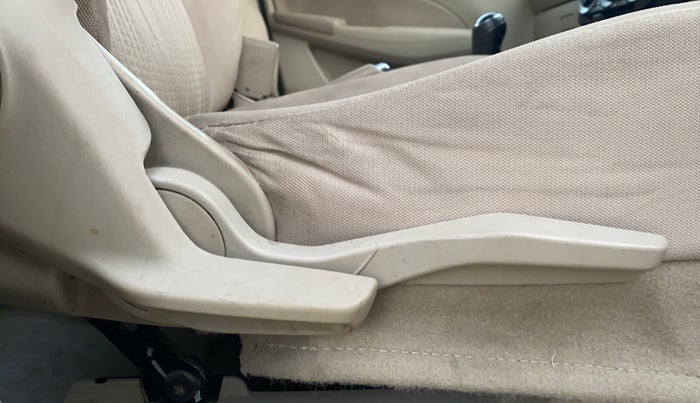 2020 Maruti Dzire VXI, CNG, Manual, 1,27,250 km, Driver Side Adjustment Panel