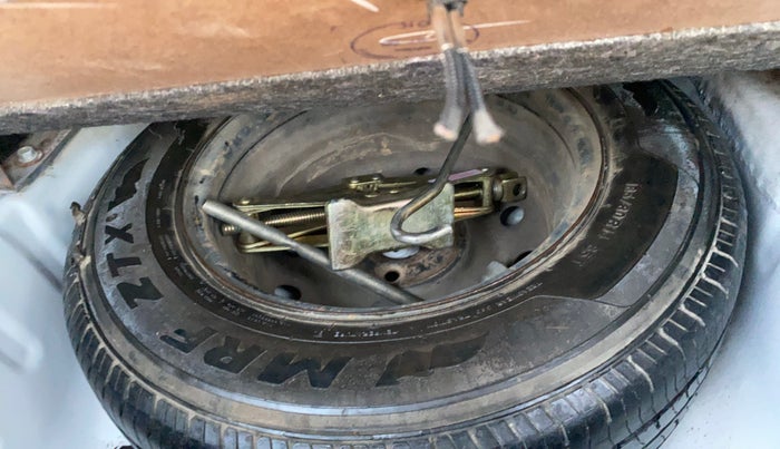 2020 Maruti Dzire VXI, CNG, Manual, 1,27,250 km, Spare Tyre