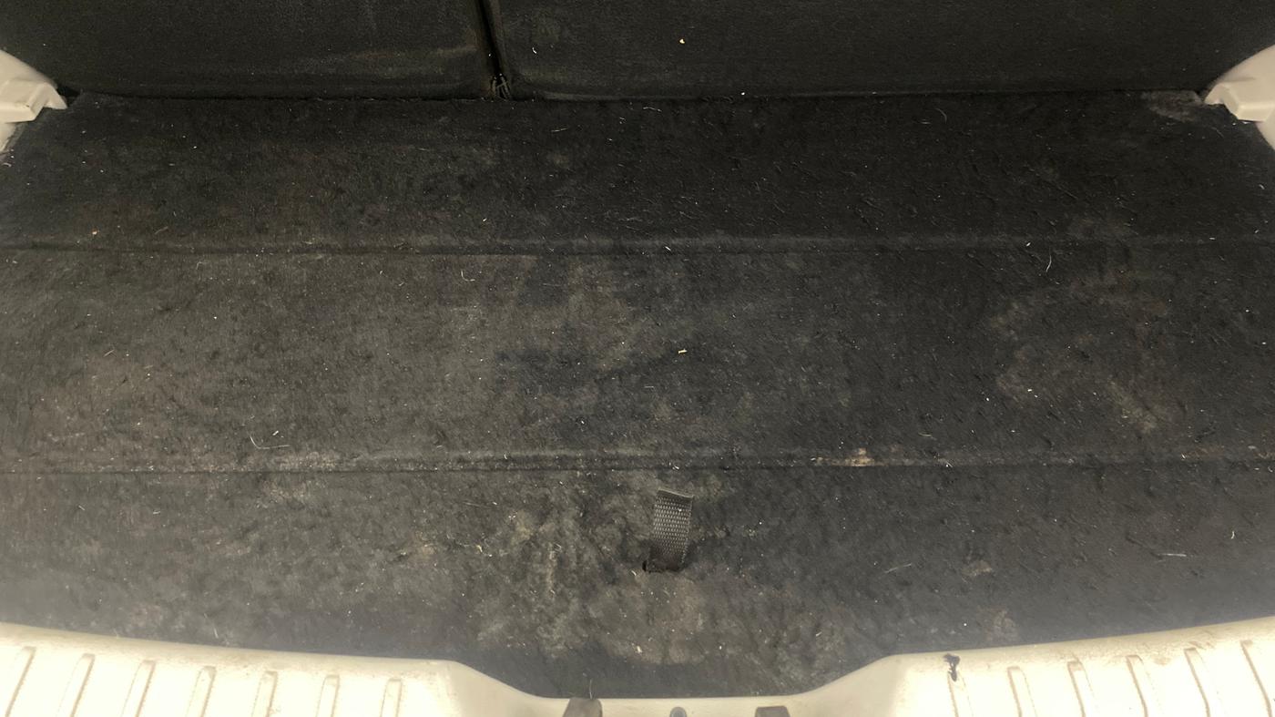 2019 Mahindra XUV300 W6 1.5 DIESEL, Diesel, Manual, 1,09,569 km, Boot Inside