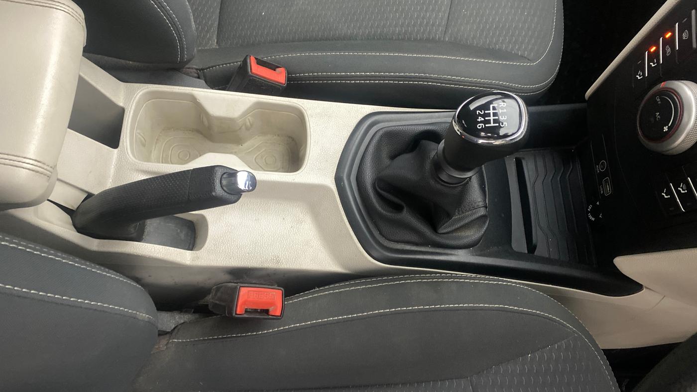 2019 Mahindra XUV300 W6 1.5 DIESEL, Diesel, Manual, 1,09,569 km, Gear Lever