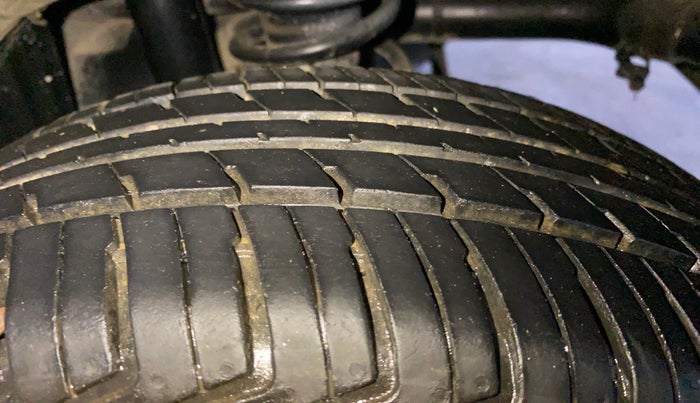 2016 Maruti Alto K10 VXI, Petrol, Manual, 63,938 km, Left Rear Tyre Tread