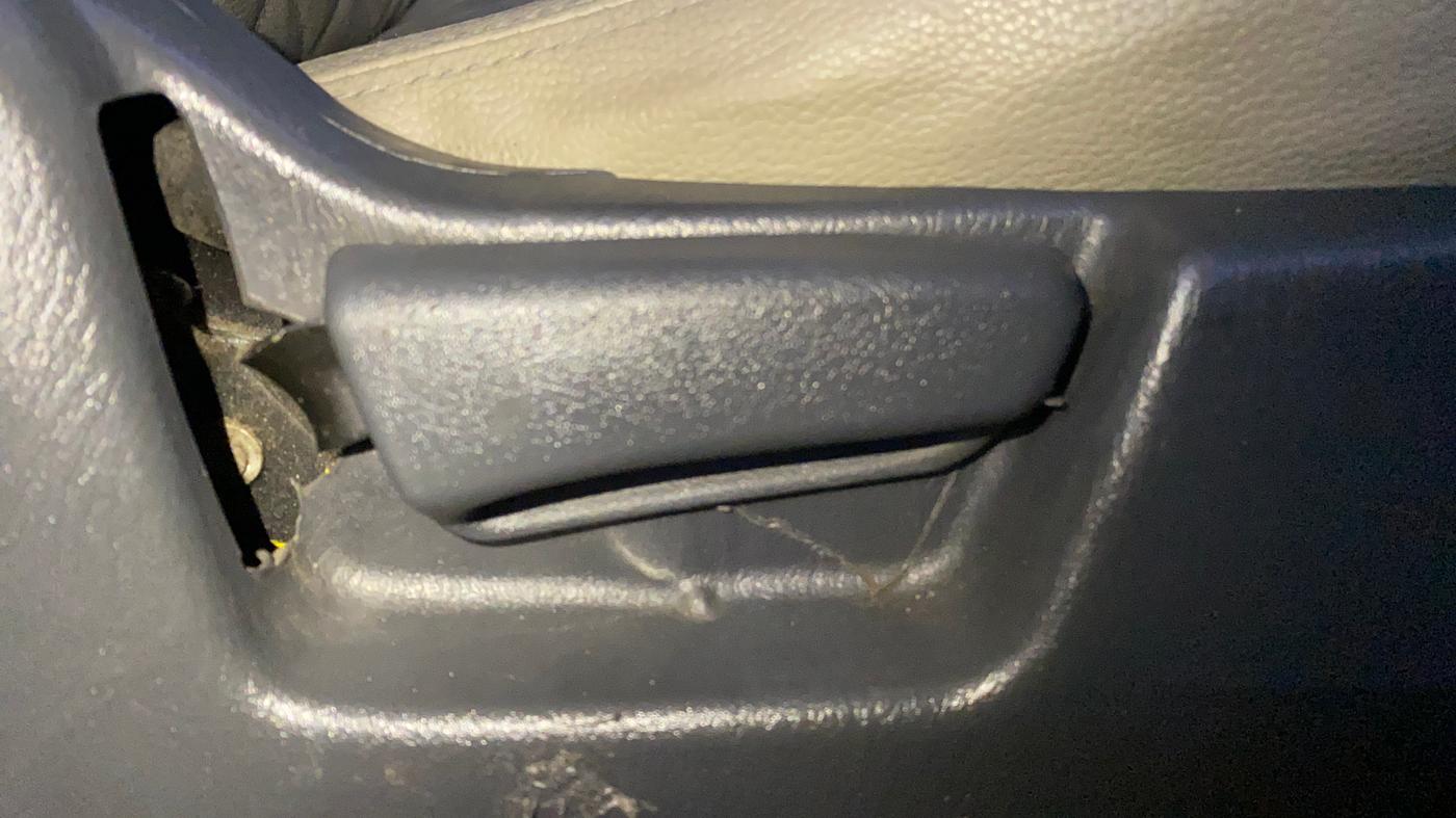 2016 Maruti Alto K10 VXI, Petrol, Manual, 63,938 km, Driver Side Adjustment Panel