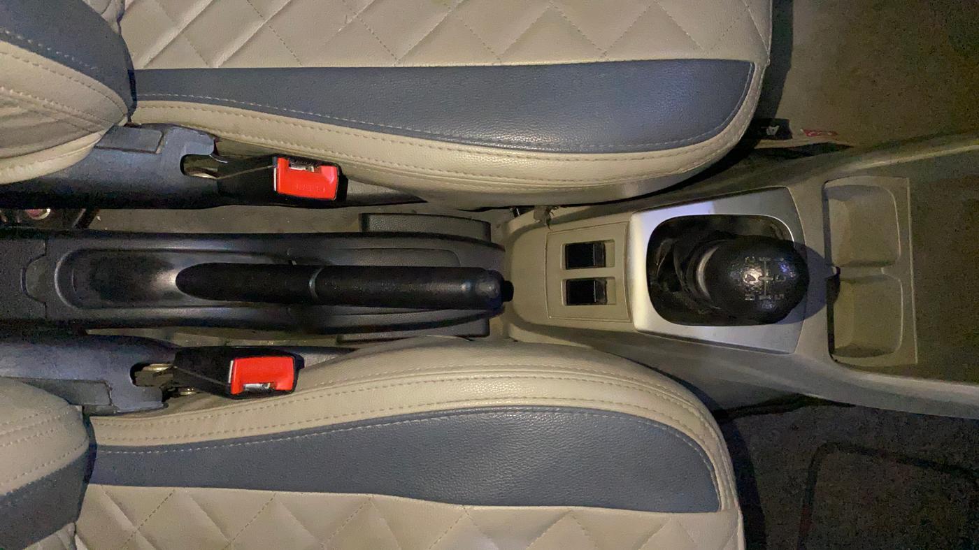 2016 Maruti Alto K10 VXI, Petrol, Manual, 63,938 km, Gear Lever