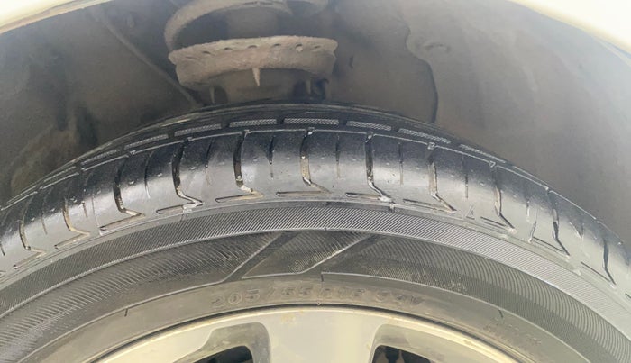 2015 Hyundai Elite i20 ASTA 1.4 CRDI, Diesel, Manual, 66,465 km, Right Front Tyre Tread