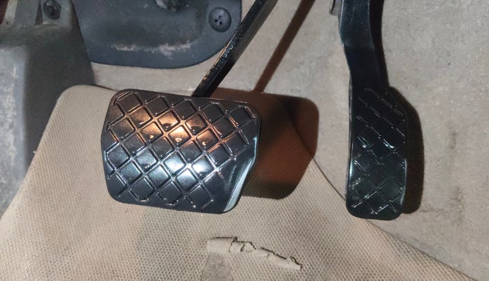 2016 Volkswagen Vento HIGHLINE 1.5 AT, Diesel, Automatic, 1,48,434 km, Pedals