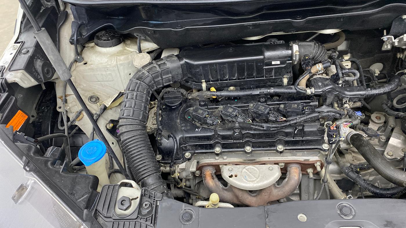 2022 Maruti XL6 ZETA MT, Petrol, Manual, 45,498 km, Engine View - Right