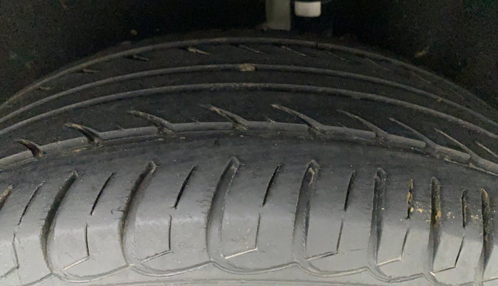 2018 Ford Ecosport AMBIENTE 1.5L DIESEL, Diesel, Manual, 37,750 km, Left Rear Tyre Tread