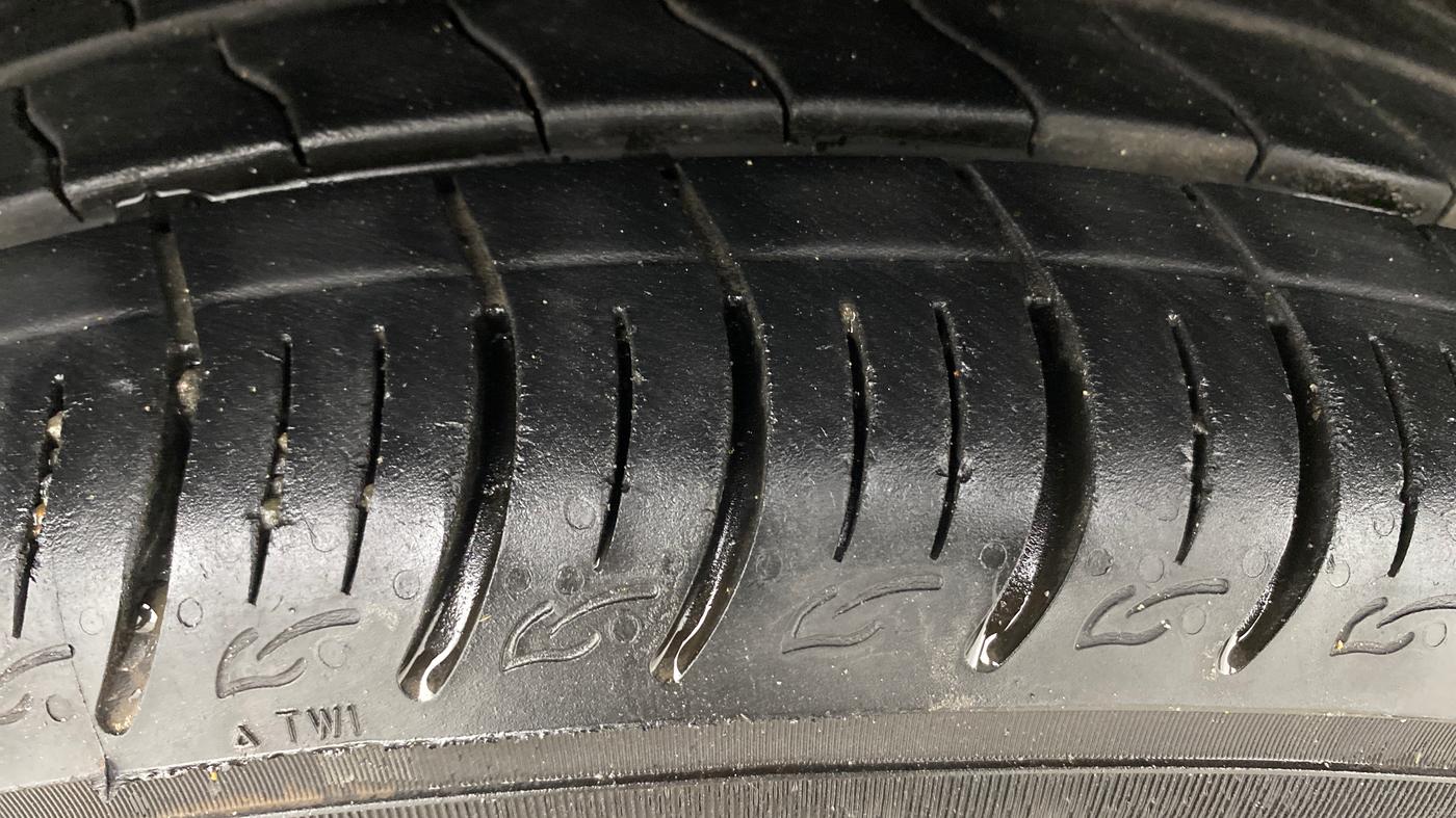 2020 Toyota Glanza G, Petrol, Manual, 39,115 km, Right Rear Tyre Tread