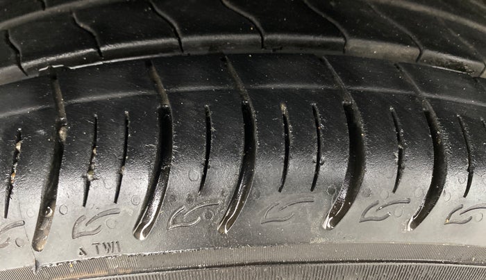 2020 Toyota Glanza G, Petrol, Manual, 39,115 km, Right Rear Tyre Tread