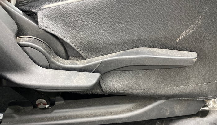 2020 Toyota Glanza G, Petrol, Manual, 39,115 km, Driver Side Adjustment Panel