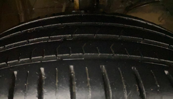 2024 Toyota Glanza G, Petrol, Manual, 33,862 km, Right Front Tyre Tread