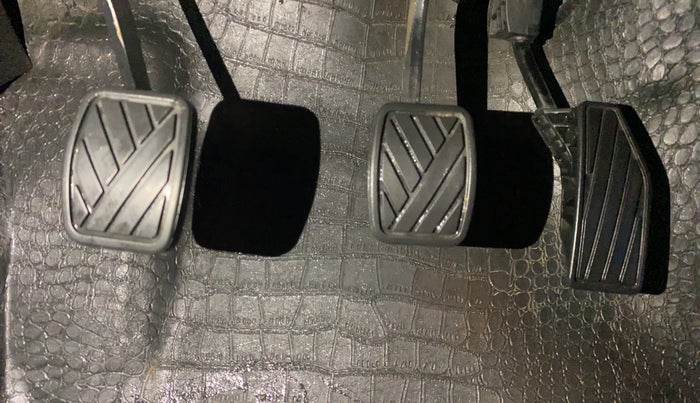 2024 Toyota Glanza G, Petrol, Manual, 33,862 km, Pedals