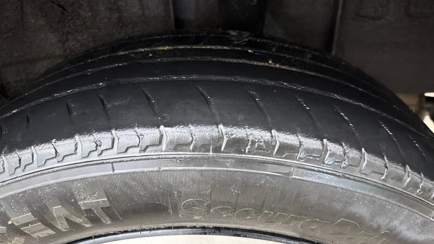 2022 Nissan MAGNITE XV PREMIUM TURBO CVT, Petrol, Automatic, 62,085 km, Left Rear Tyre Tread