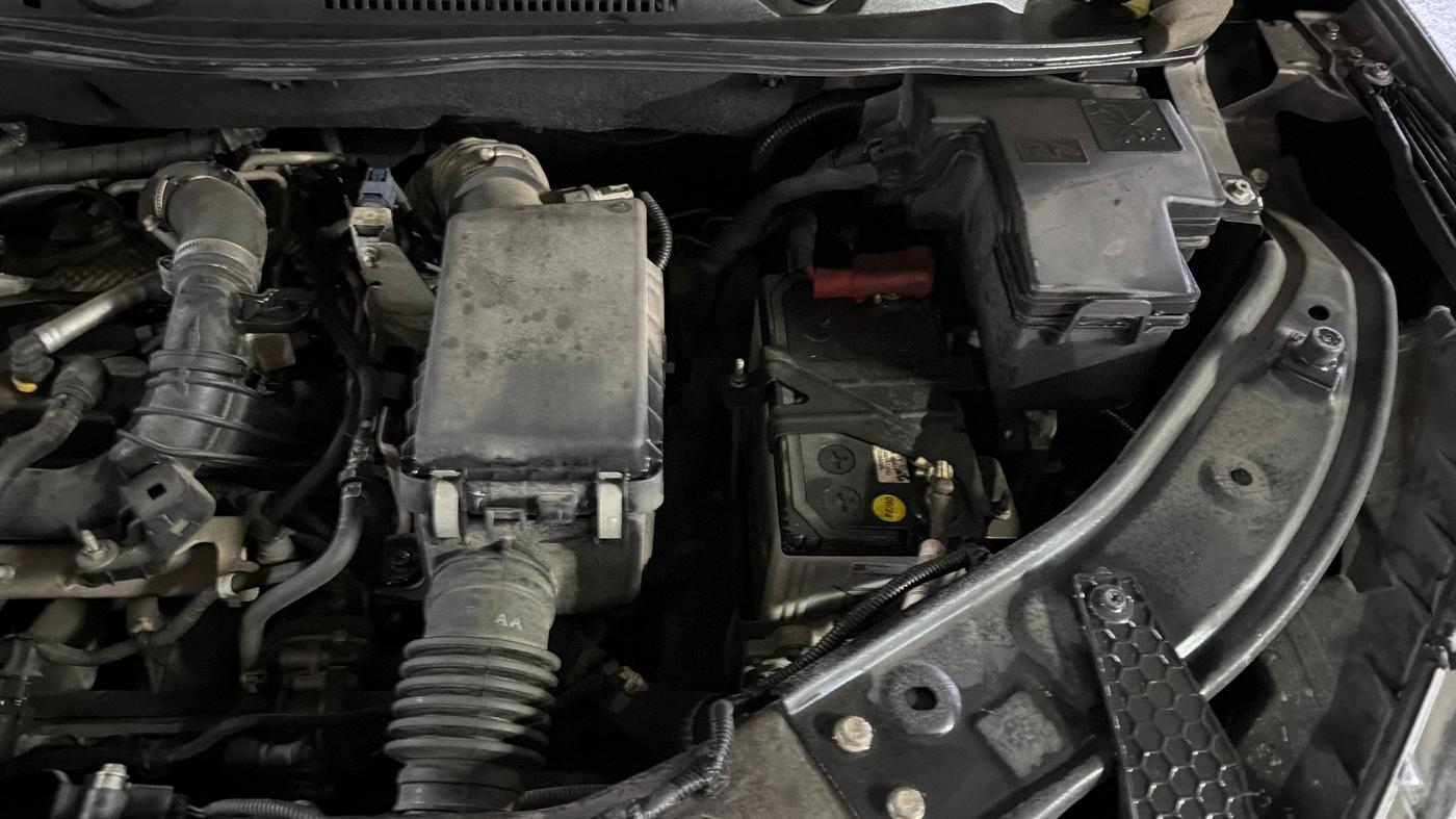 2022 Nissan MAGNITE XV PREMIUM TURBO CVT, Petrol, Automatic, 62,085 km, Engine View - Left