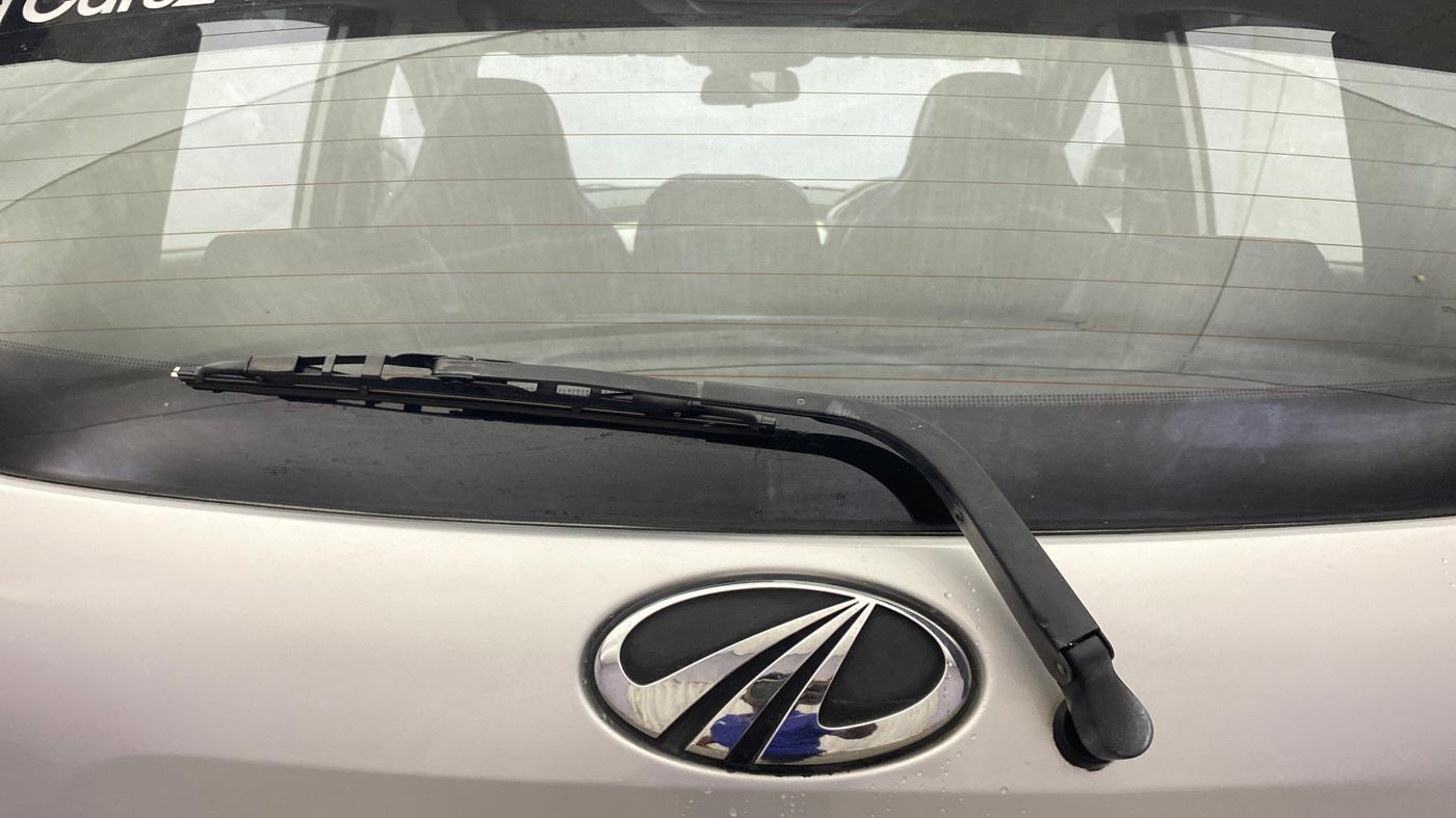 2017 Mahindra Kuv100 K6 6 STR, Petrol, Manual, 60,272 km, Rear Wiper
