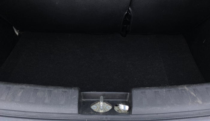 2017 Maruti Swift VXI D, Petrol, Manual, 58,050 km, Boot Inside