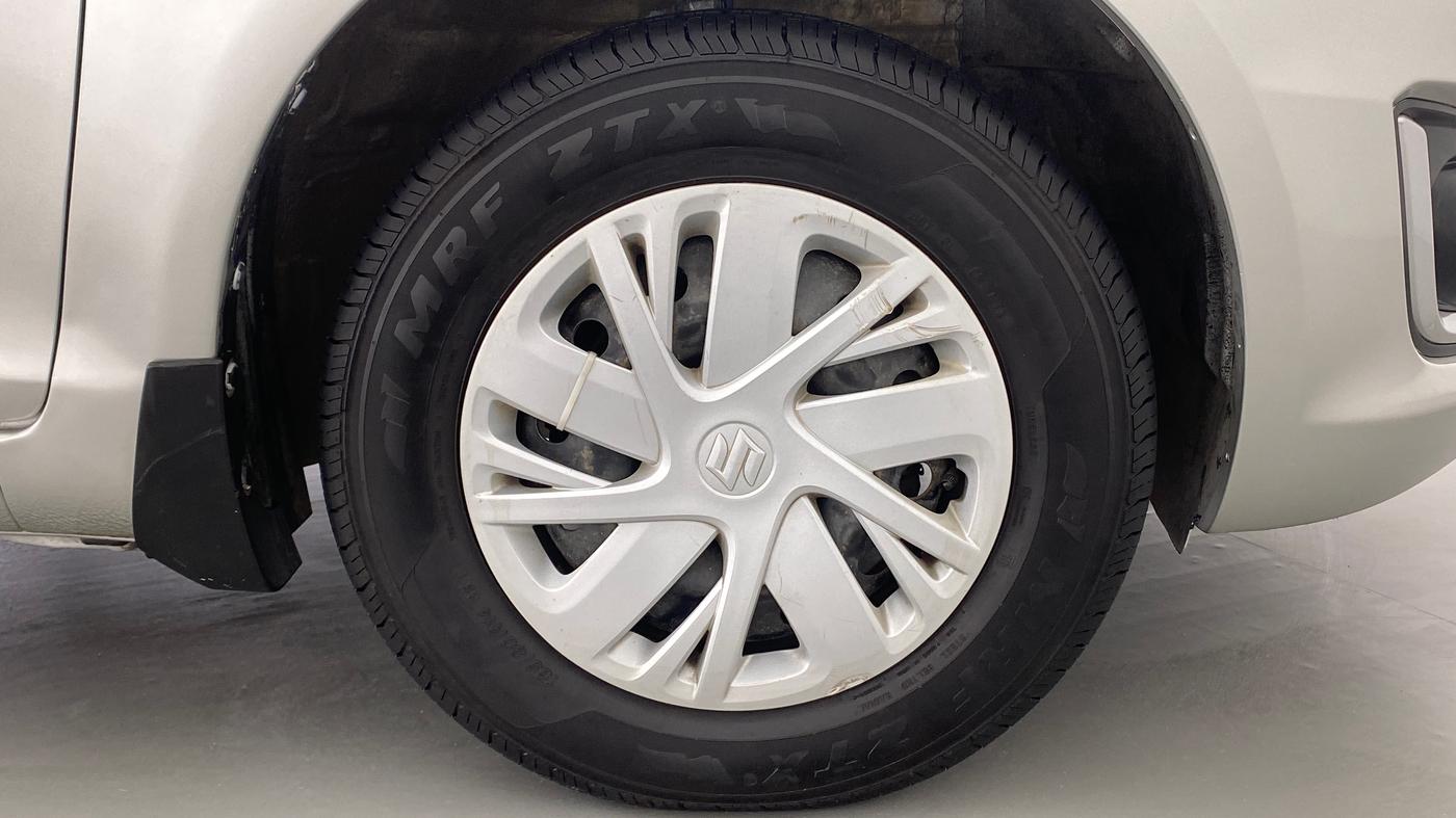 2017 Maruti Swift VXI D, Petrol, Manual, 58,050 km, Right Front Wheel