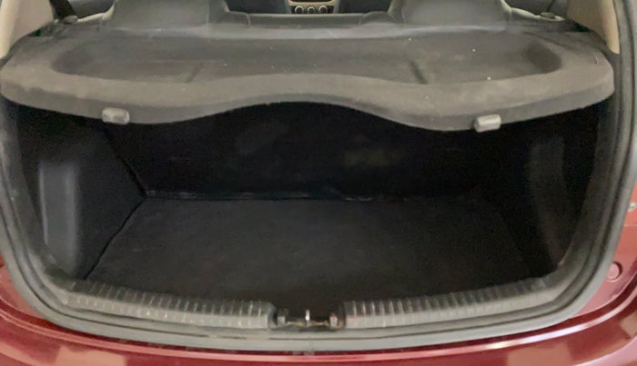 2016 Hyundai Grand i10 MAGNA 1.2 KAPPA VTVT, Petrol, Manual, 77,523 km, Boot Inside