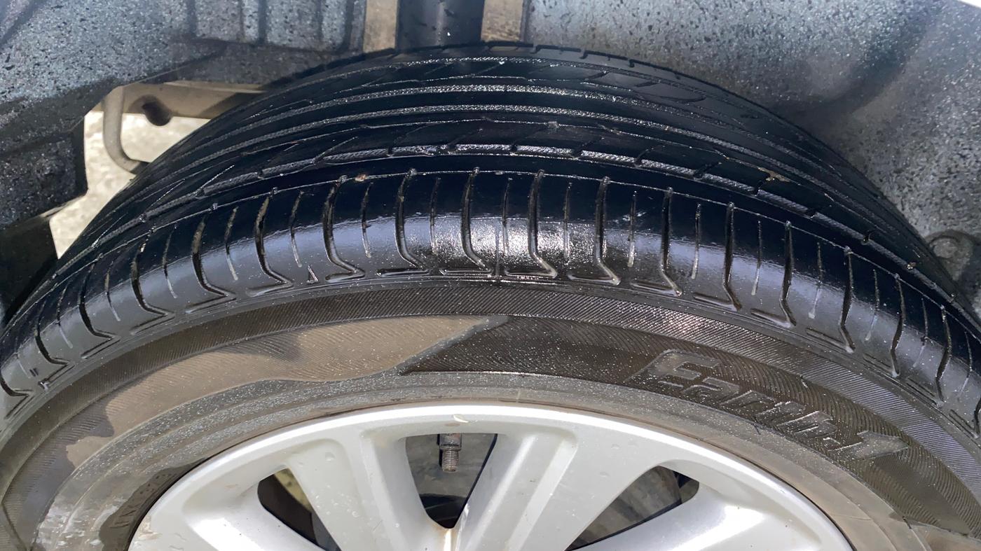 2015 Maruti Swift Dzire ZXI, Petrol, Manual, 49,087 km, Right Rear Tyre Tread