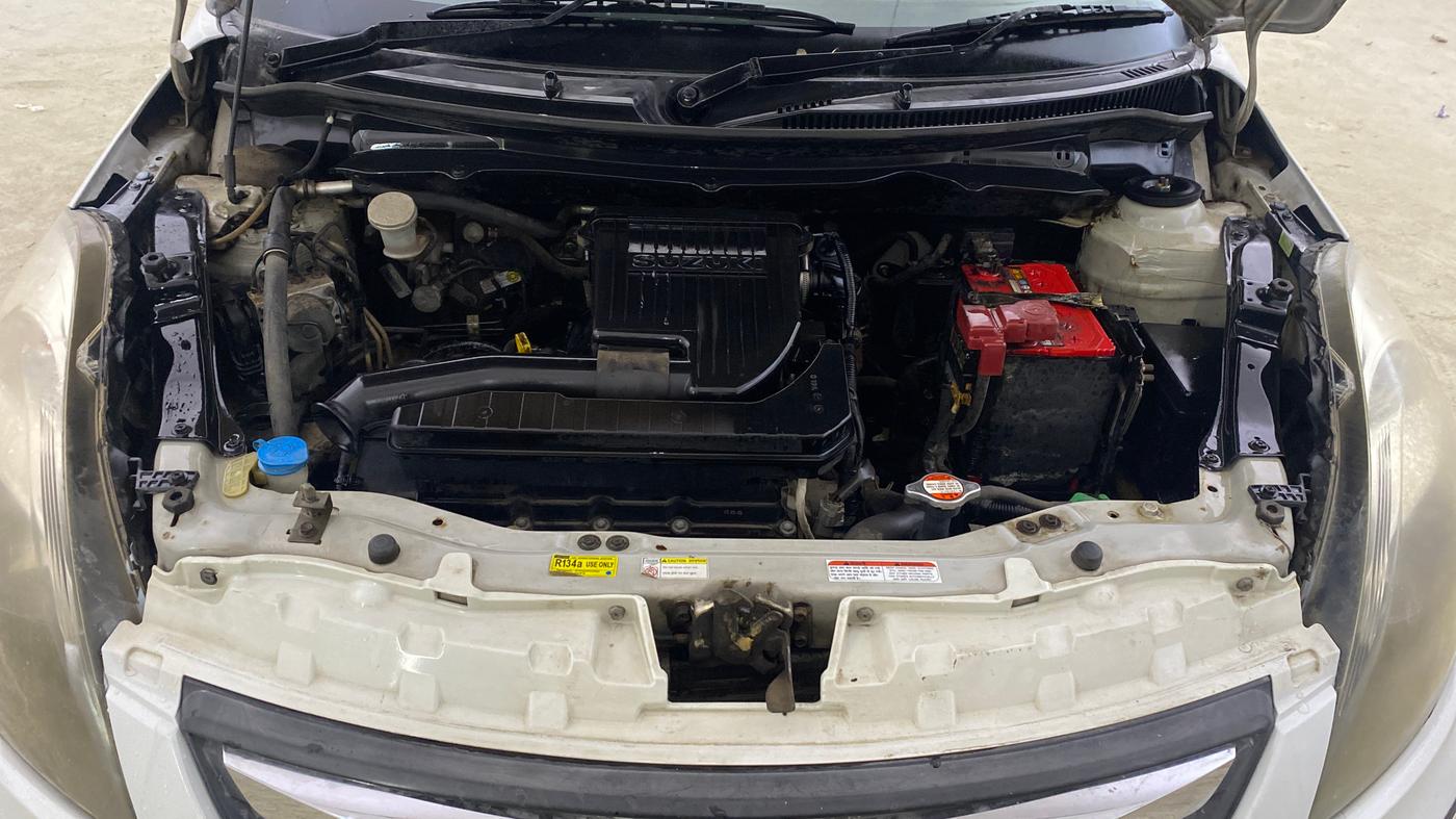 2015 Maruti Swift Dzire ZXI, Petrol, Manual, 49,087 km, Engine View