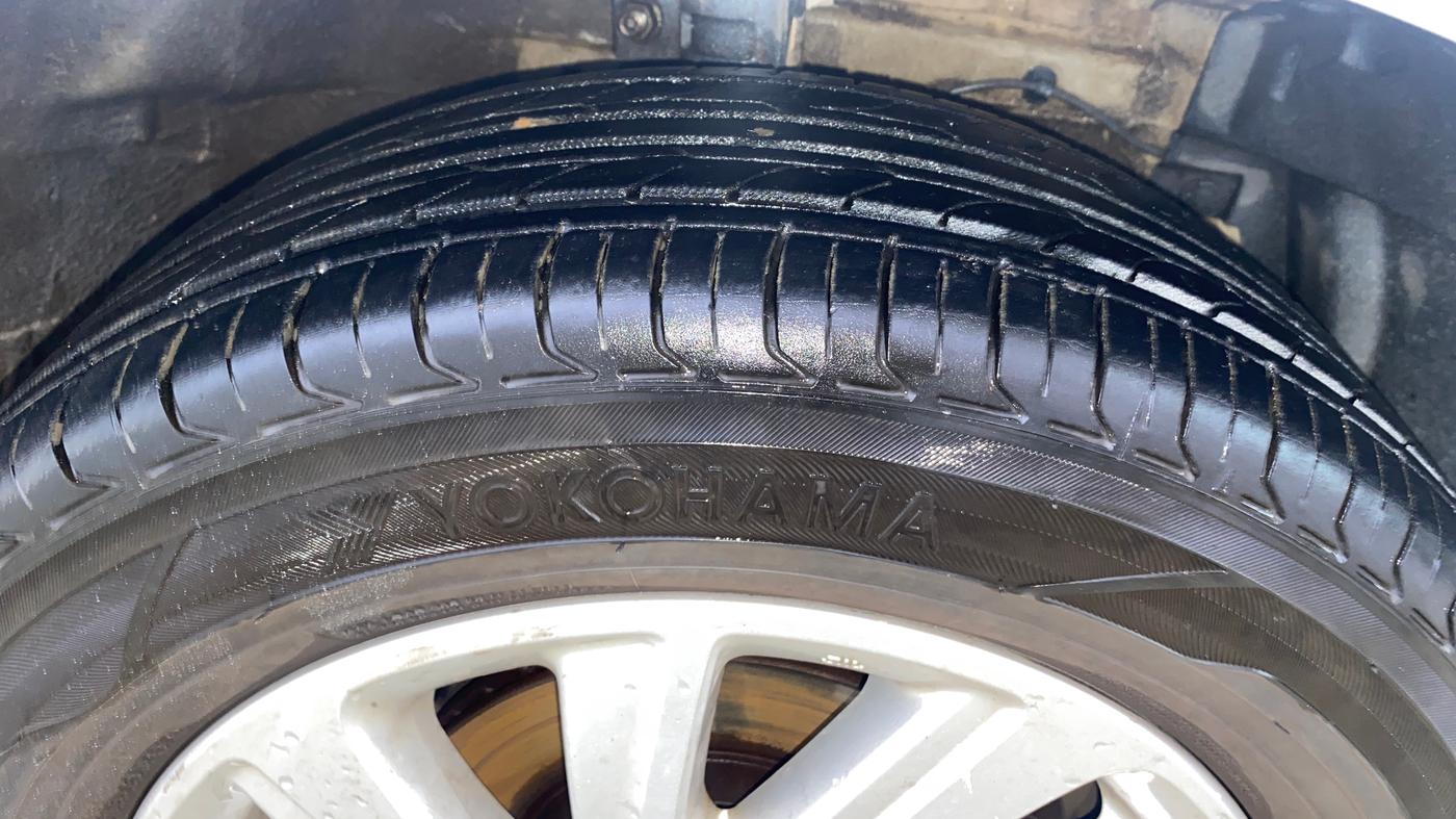 2015 Maruti Swift Dzire ZXI, Petrol, Manual, 49,087 km, Right Front Tyre Tread