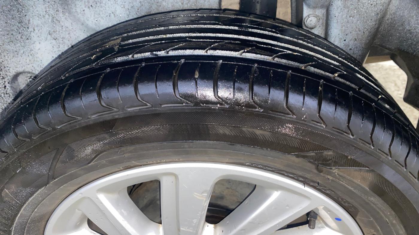 2015 Maruti Swift Dzire ZXI, Petrol, Manual, 49,087 km, Left Rear Tyre Tread