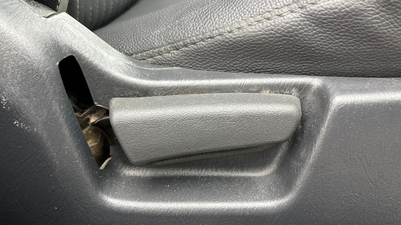2015 Maruti Alto K10 VXI, Petrol, Manual, 72,317 km, Driver Side Adjustment Panel