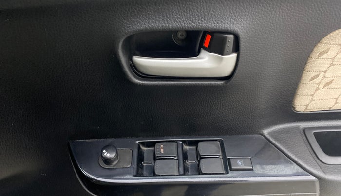 2017 Maruti Wagon R 1.0 VXI + (O) AMT, Petrol, Automatic, 77,337 km, Driver Side Door Panels Control