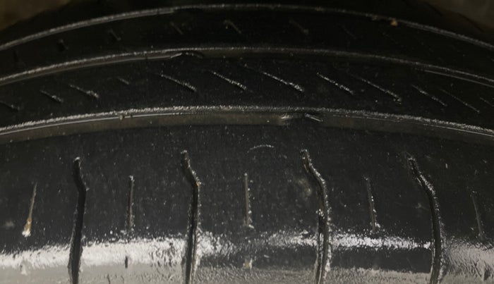 2017 Maruti Wagon R 1.0 VXI + (O) AMT, Petrol, Automatic, 77,337 km, Right Front Tyre Tread