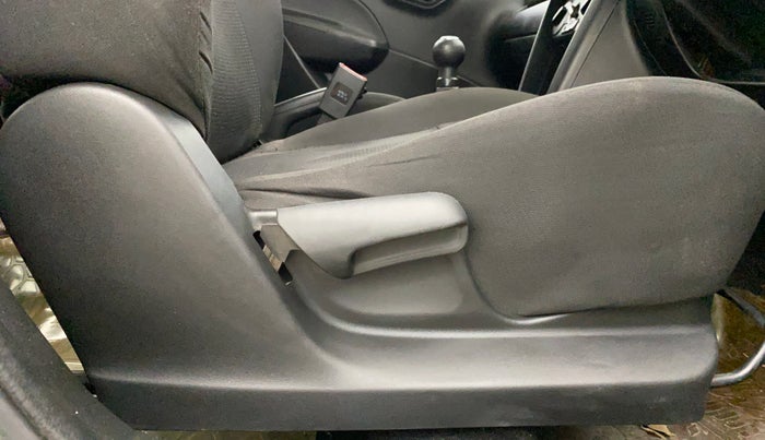 2013 Maruti Swift LXI, Petrol, Manual, 38,852 km, Driver Side Adjustment Panel