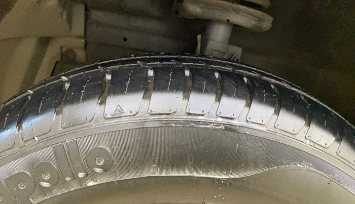 2013 Maruti Swift LXI, Petrol, Manual, 38,852 km, Left Front Tyre Tread