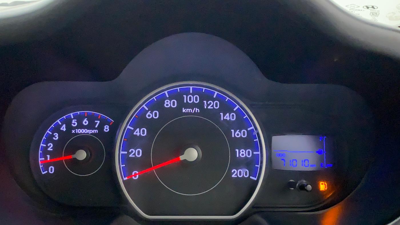 2015 Hyundai i10 MAGNA 1.1, Petrol, Manual, 71,205 km, Odometer Image