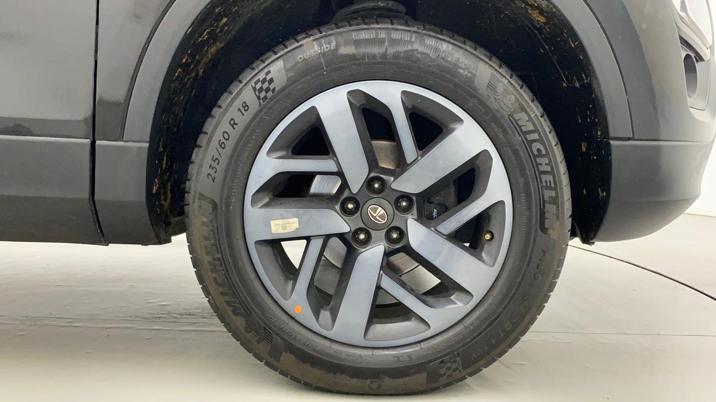 2022 Tata Harrier XZA PLUS 2.0L DARK EDITION, Diesel, Automatic, 24,142 km, Right Front Wheel