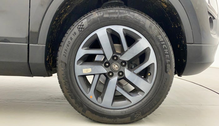 2022 Tata Harrier XZA PLUS 2.0L DARK EDITION, Diesel, Automatic, 24,142 km, Right Front Wheel