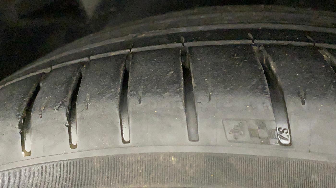 2022 Tata Harrier XZA PLUS 2.0L DARK EDITION, Diesel, Automatic, 24,142 km, Left Front Tyre Tread