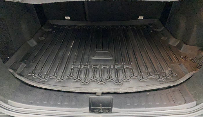 2022 Tata Harrier XZA PLUS 2.0L DARK EDITION, Diesel, Automatic, 24,142 km, Boot Inside