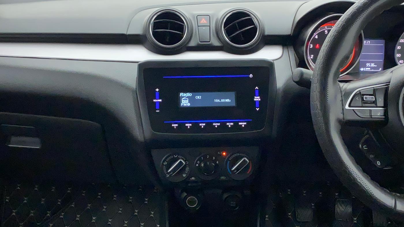 2022 Maruti Swift VXI, Petrol, Manual, 9,535 km, Air Conditioner