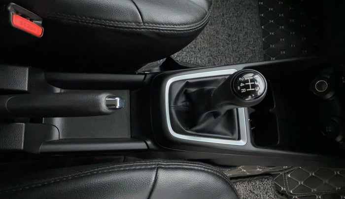 2022 Maruti Swift VXI, Petrol, Manual, 9,535 km, Gear Lever
