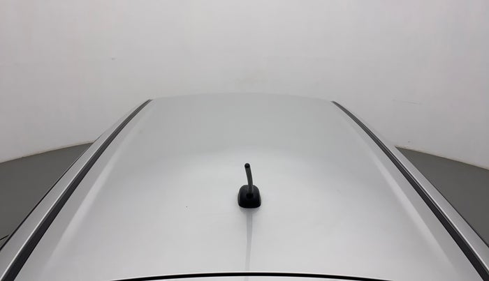 2022 Maruti Swift VXI, Petrol, Manual, 9,535 km, Roof - Slightly dented