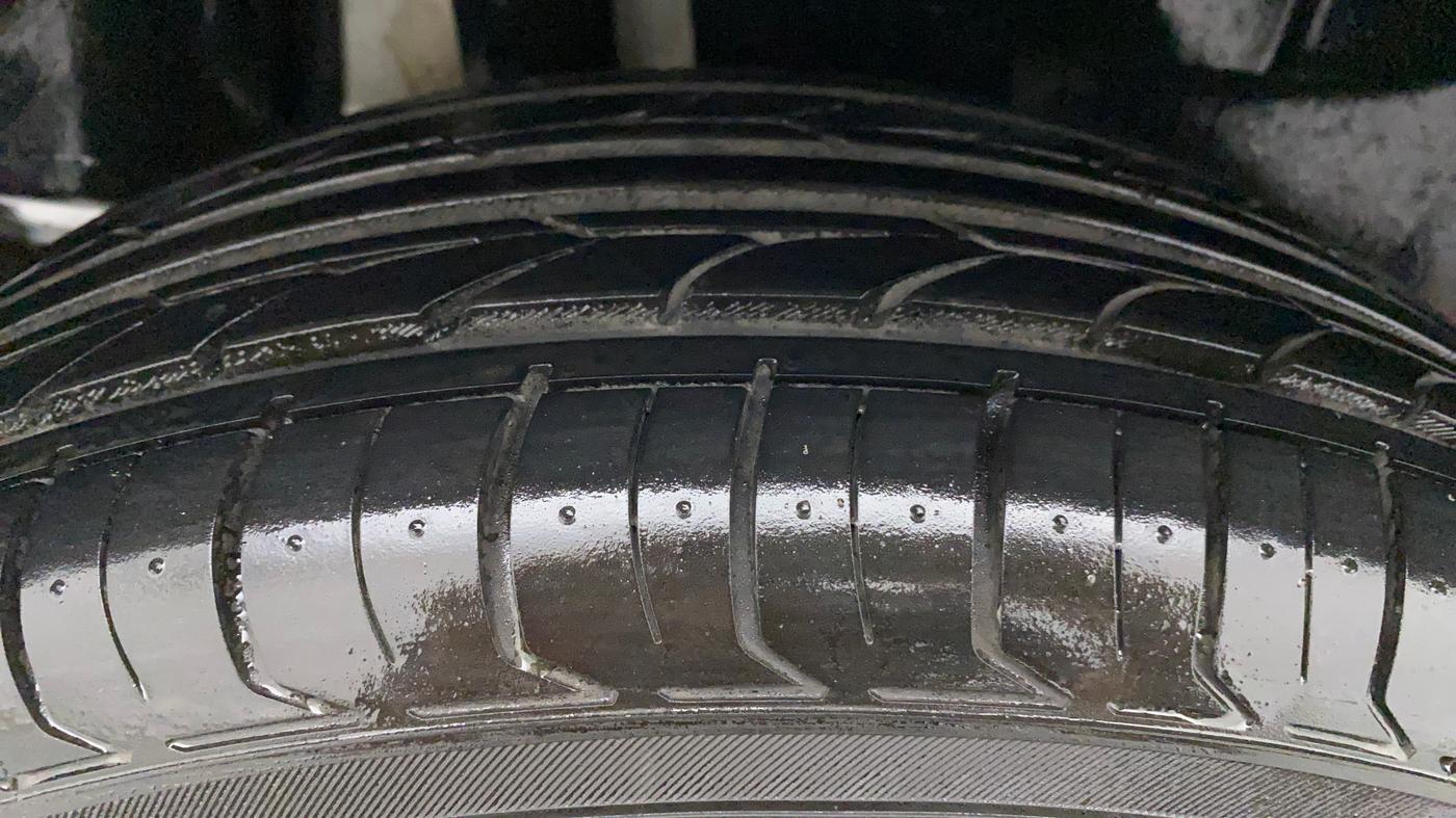 2022 Maruti Swift VXI, Petrol, Manual, 9,535 km, Right Rear Tyre Tread