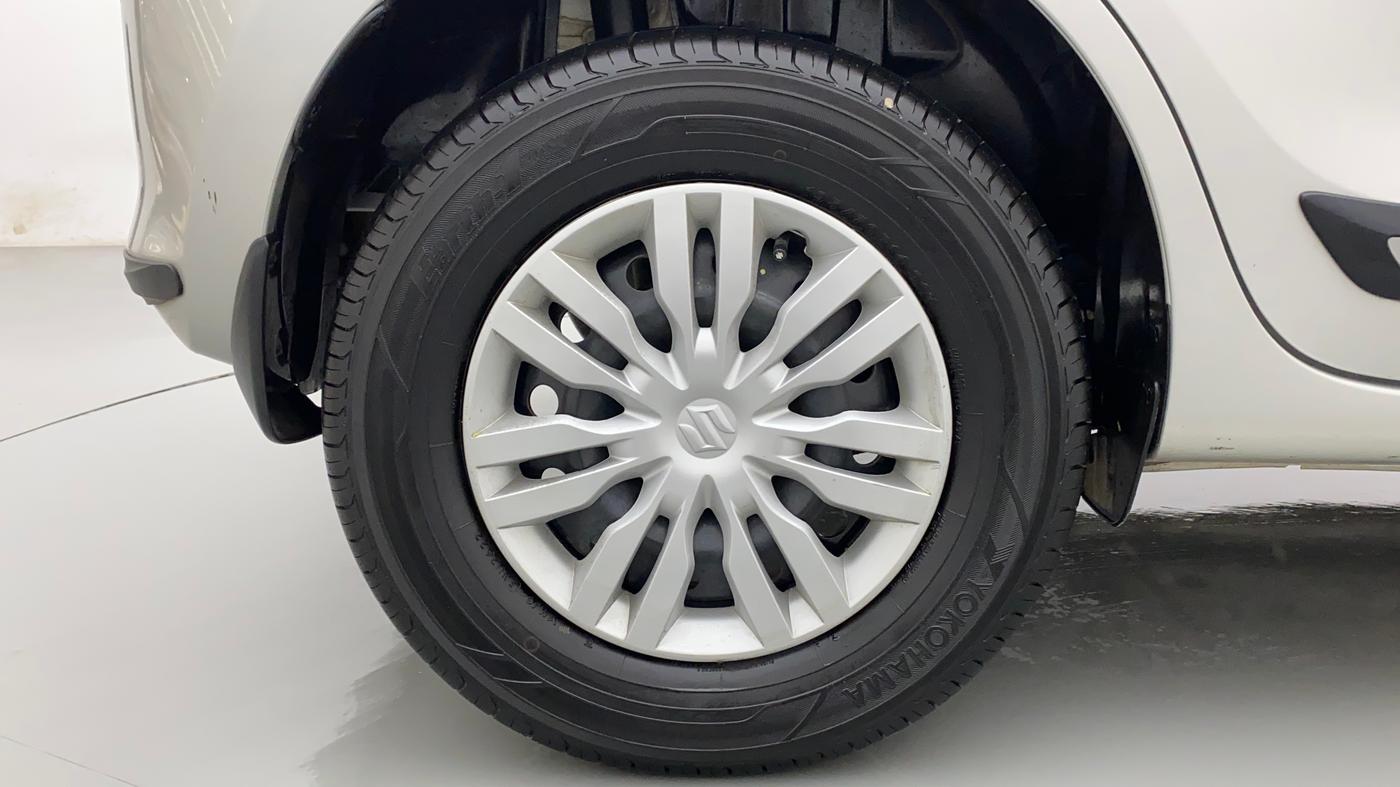 2022 Maruti Swift VXI, Petrol, Manual, 9,535 km, Right Rear Wheel