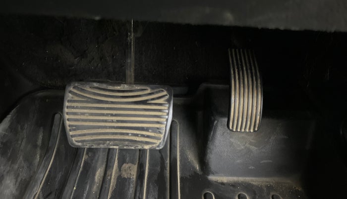 2022 Mahindra Thar LX D AT 4WD HT, Diesel, Automatic, 27,842 km, Pedals