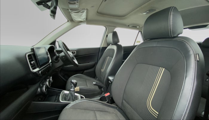2019 Hyundai VENUE SX(O) CRDi, Diesel, Manual, 55,828 km, Right Side Front Door Cabin