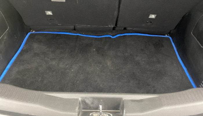 2022 Renault Kiger RXZ MT DUAL TONE, Petrol, Manual, 43,205 km, Boot Inside