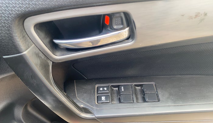 2019 Maruti Vitara Brezza ZDI PLUS AMT, Diesel, Automatic, 82,253 km, Driver Side Door Panels Control