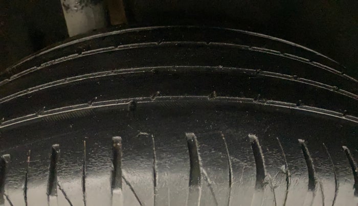 2019 Maruti Vitara Brezza ZDI PLUS AMT, Diesel, Automatic, 82,253 km, Right Rear Tyre Tread